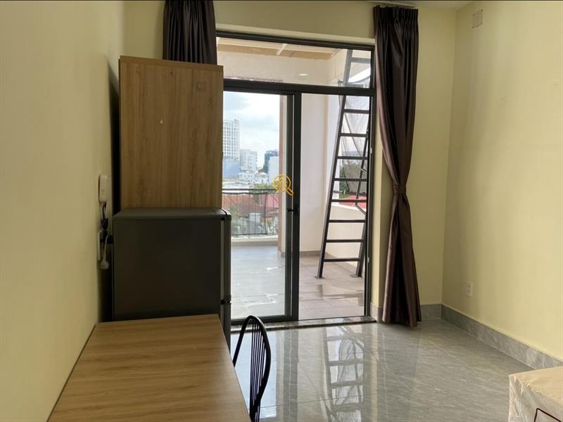 PHÒNG FULLY FURNISHED WITH BALCONY