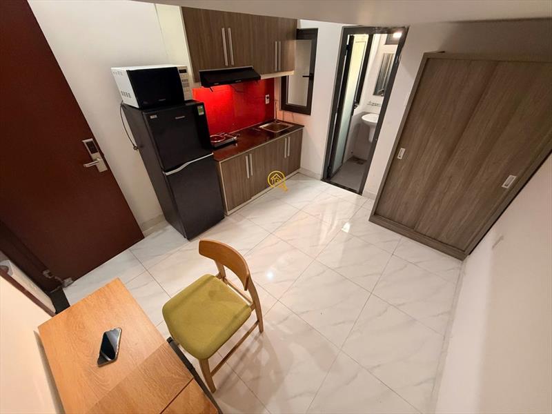 PHÒNG FULLY FURNISHED WITH WINDOW