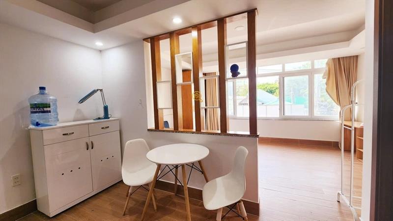 CĂN HỘ DỊCH VỤ FULL NỘI THẤT CÓ CỬA SỔ