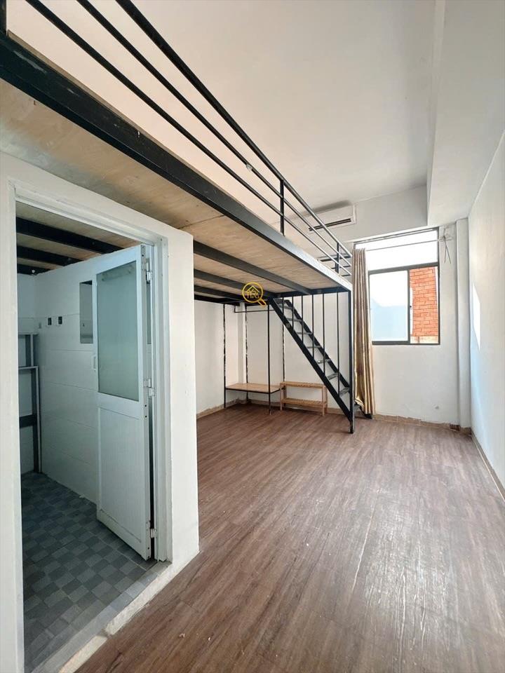 PHÒNG FULLY FURNISHED WITH WINDOW