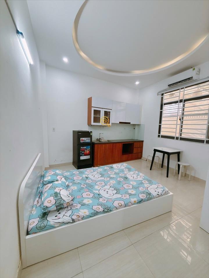 PHÒNG FULLY FURNISHED WITH WINDOW