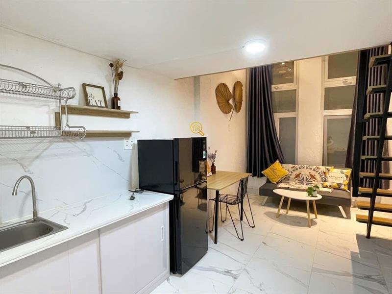 PHÒNG FULLY FURNISHED WITH WINDOW