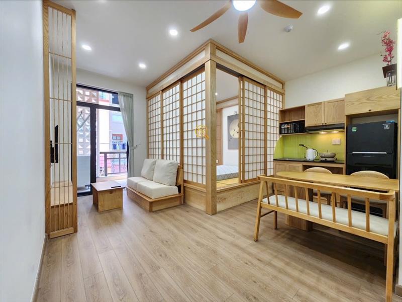 SERVICED APARTMENT FULLY FURNISHED MÁY GIẶT RIÊNG WITH BALCONY