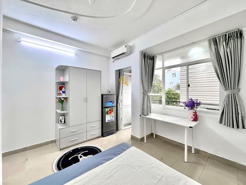 PHÒNG FULLY FURNISHED WITH BALCONY