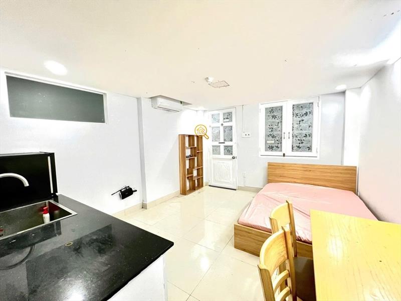 PHÒNG FULLY FURNISHED WITH WINDOW
