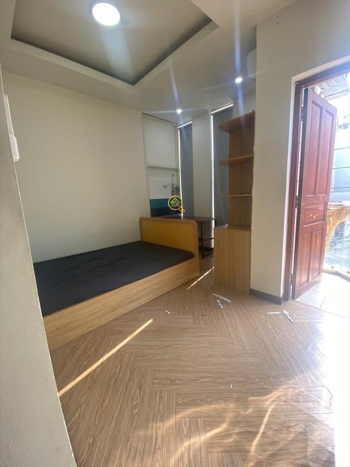 PHÒNG FULLY FURNISHED WITH BALCONY