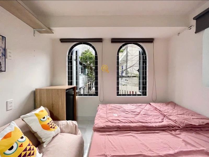 PHÒNG FULL NỘI THẤT CÓ CỬA SỔ