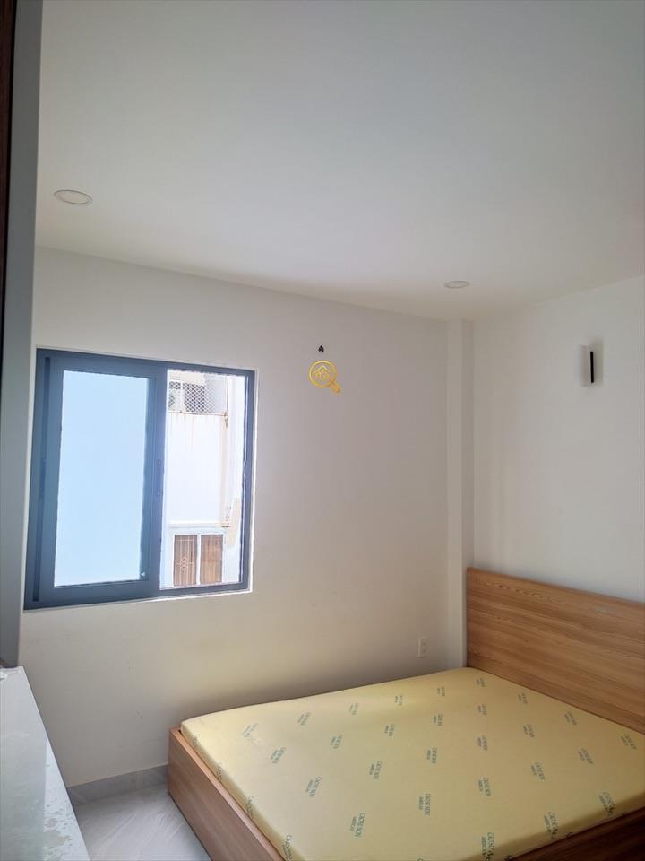 PHÒNG FULLY FURNISHED WITH WINDOW