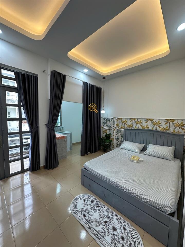PHÒNG FULLY FURNISHED WITH BALCONY