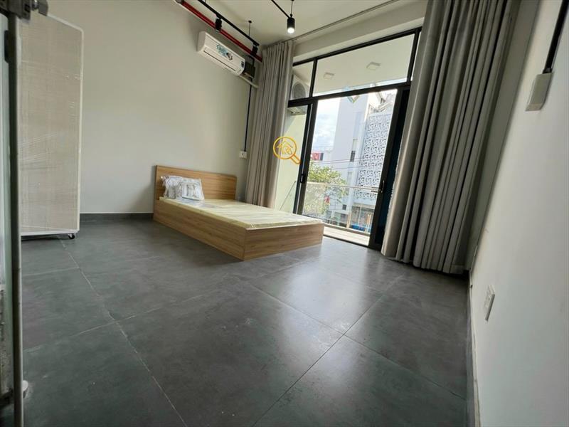 PHÒNG FULLY FURNISHED WITH BALCONY