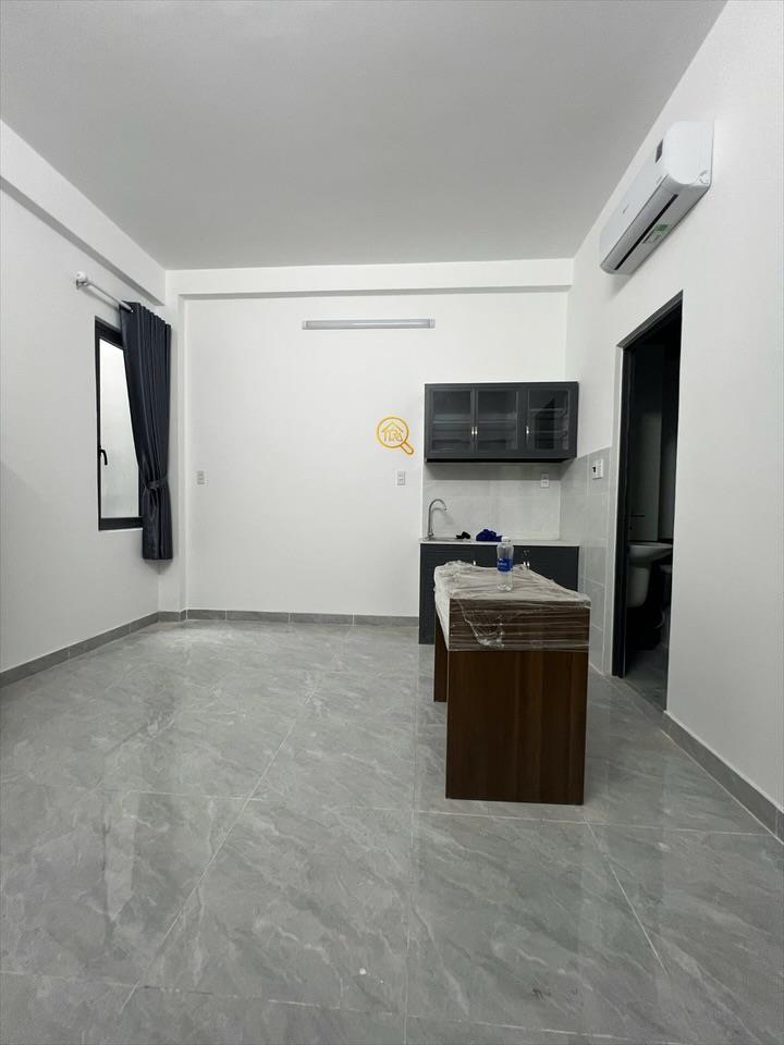 PHÒNG FULLY FURNISHED WITH WINDOW
