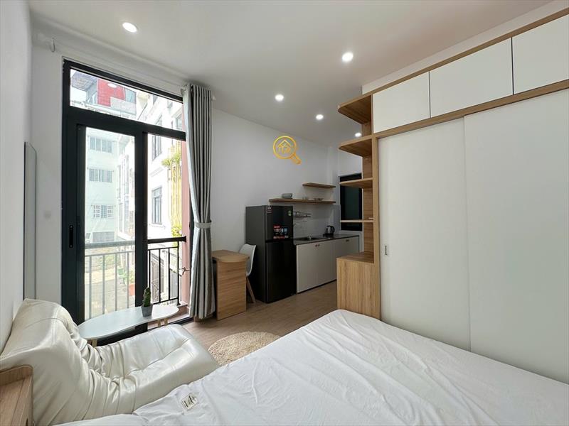 PHÒNG FULL NỘI THẤT CÓ CỬA SỔ