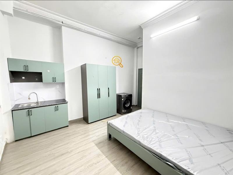 PHÒNG FULLY FURNISHED WITH WINDOW