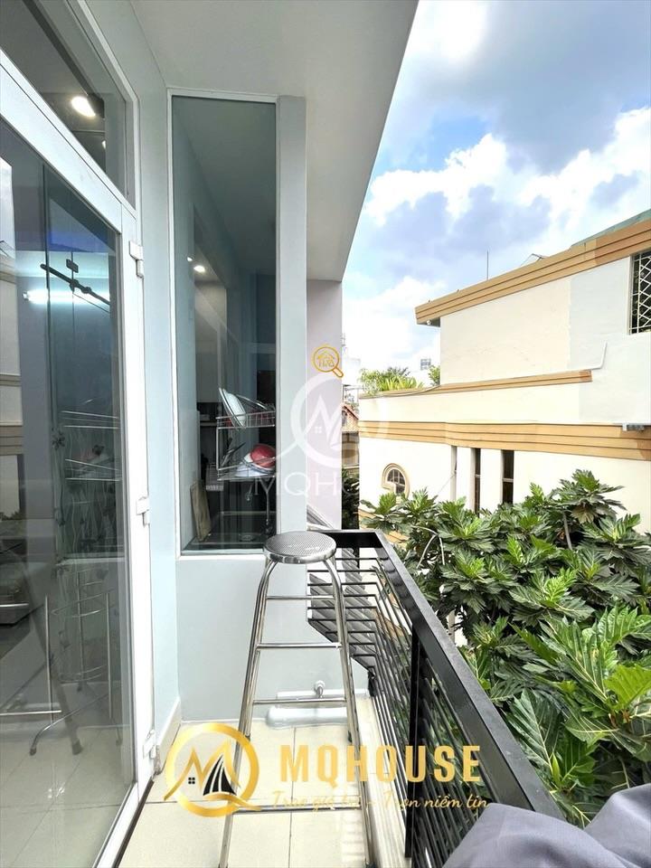 CĂN HỘ DỊCH VỤ FULL NỘI THẤT MÁY GIẶT RIÊNG CÓ BAN CÔNG