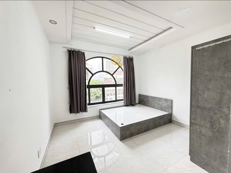 PHÒNG FULLY FURNISHED WITH WINDOW