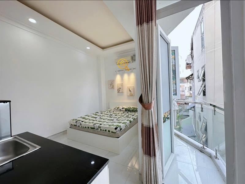 PHÒNG FULLY FURNISHED WITH BALCONY