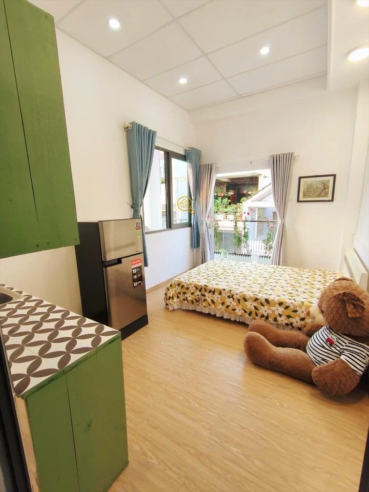 SERVICED APARTMENT FULLY FURNISHED WITH BALCONY