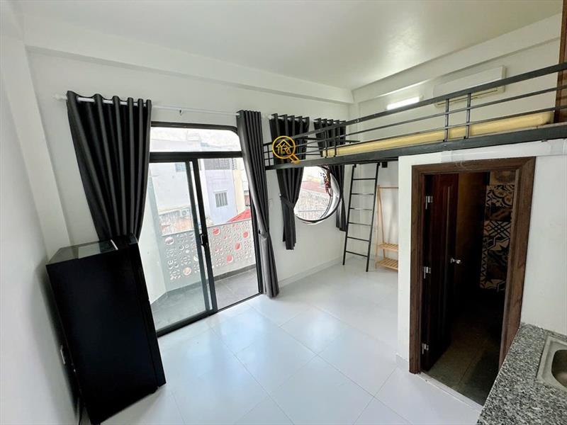 PHÒNG FULLY FURNISHED WITH BALCONY