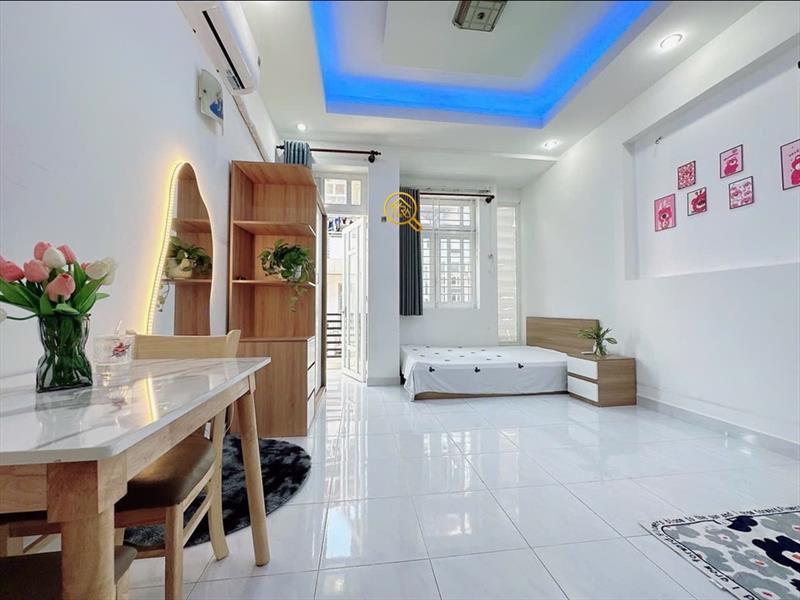 PHÒNG FULLY FURNISHED WITH BALCONY