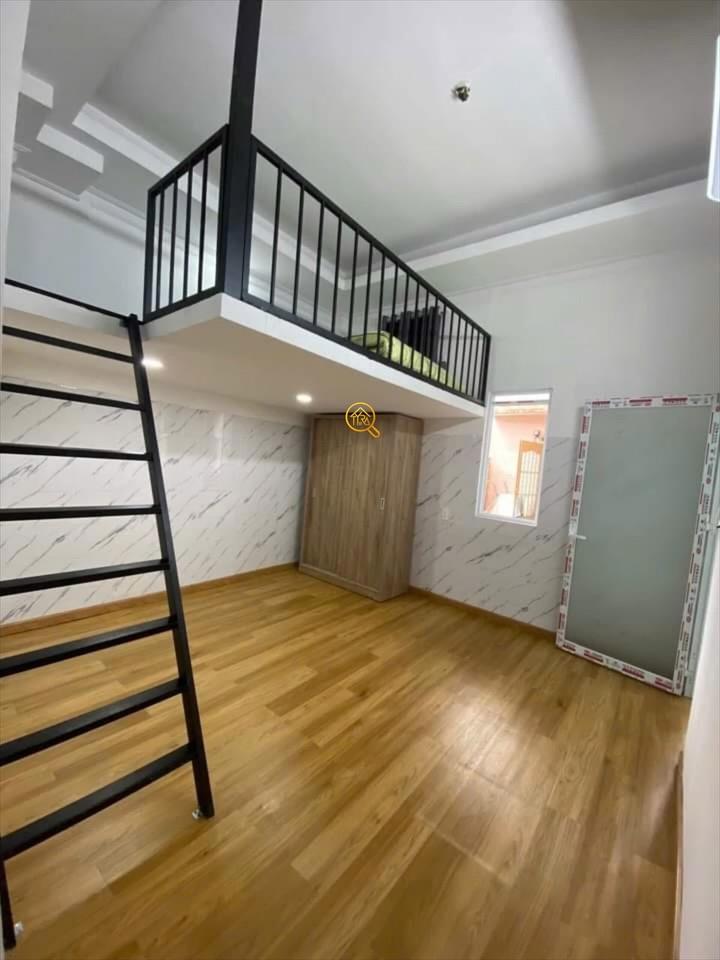 PHÒNG FULL NỘI THẤT CÓ CỬA SỔ