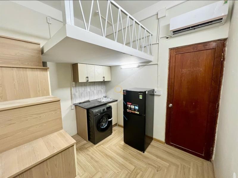 PHÒNG FULLY FURNISHED WITH WINDOW