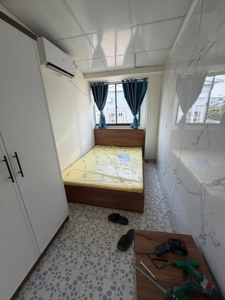 SERVICED APARTMENT FULLY FURNISHED WITH WINDOW