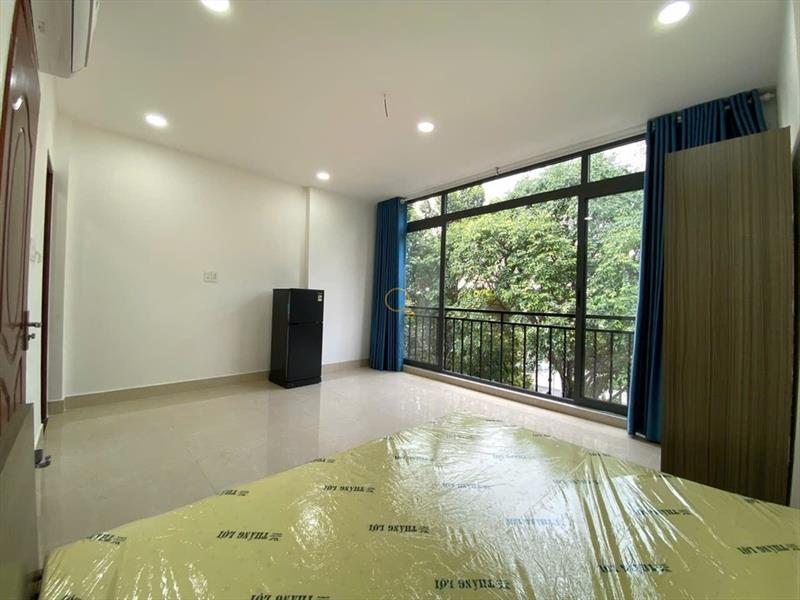 PHÒNG FULLY FURNISHED WITH WINDOW