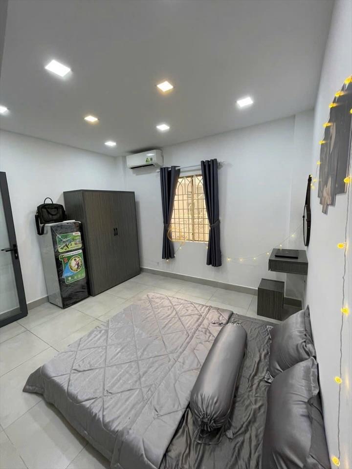 PHÒNG FULL NỘI THẤT CÓ CỬA SỔ