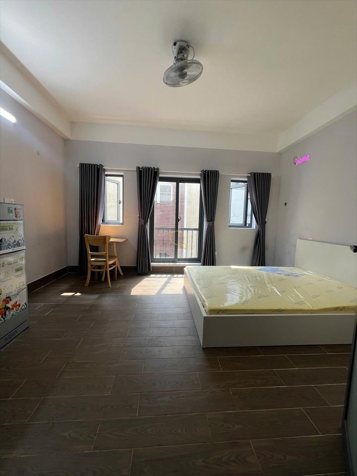 PHÒNG FULLY FURNISHED WITH BALCONY