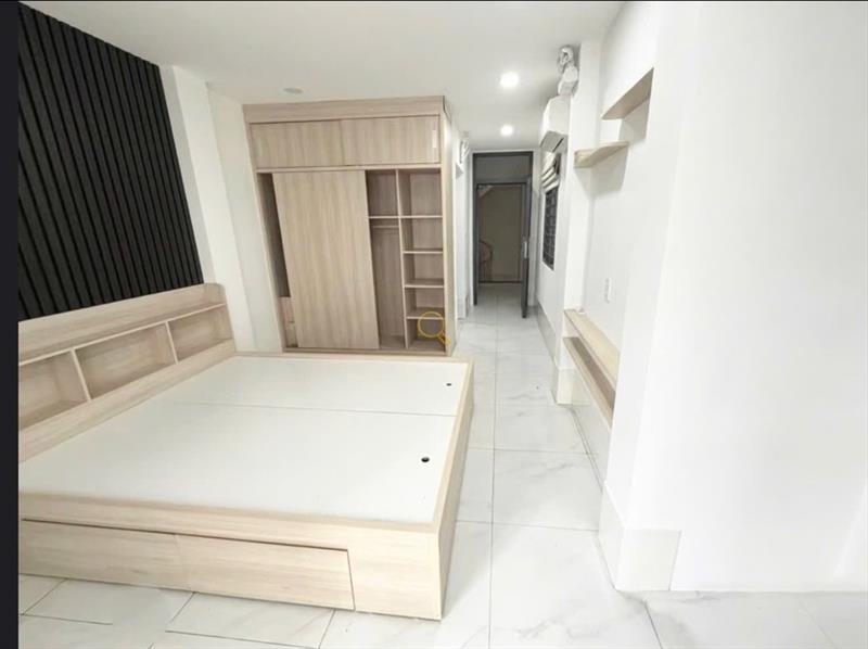 PHÒNG FULLY FURNISHED WITH BALCONY