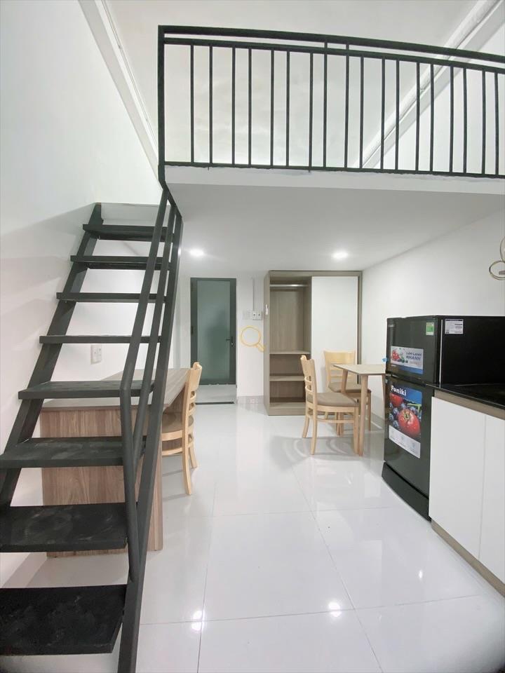 PHÒNG FULLY FURNISHED WITH BALCONY