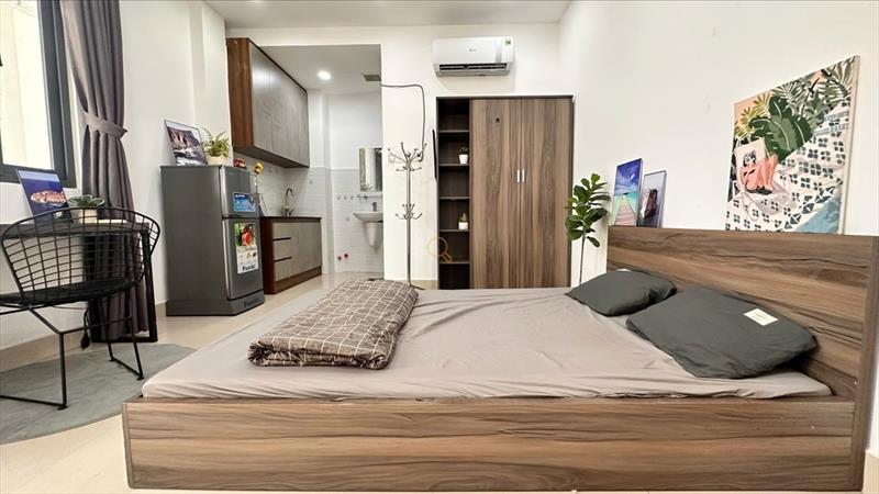 PHÒNG FULLY FURNISHED WITH BALCONY