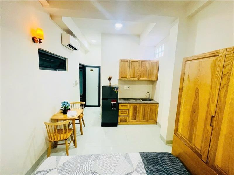 PHÒNG FULL NỘI THẤT CÓ CỬA SỔ