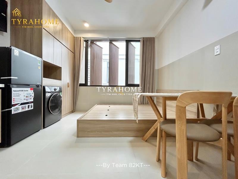 PHÒNG FULLY FURNISHED WITH WINDOW