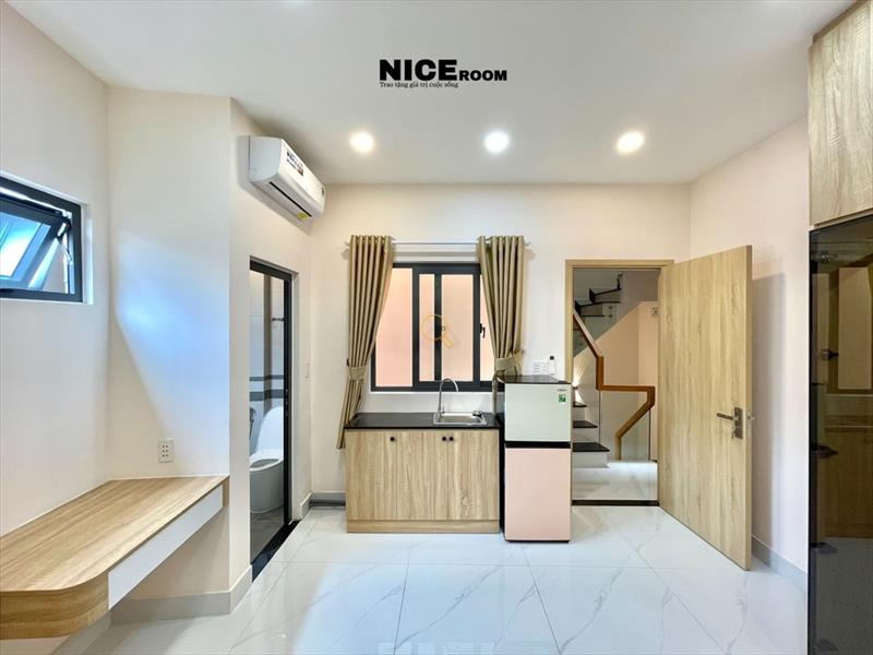 PHÒNG FULL NỘI THẤT CÓ CỬA SỔ