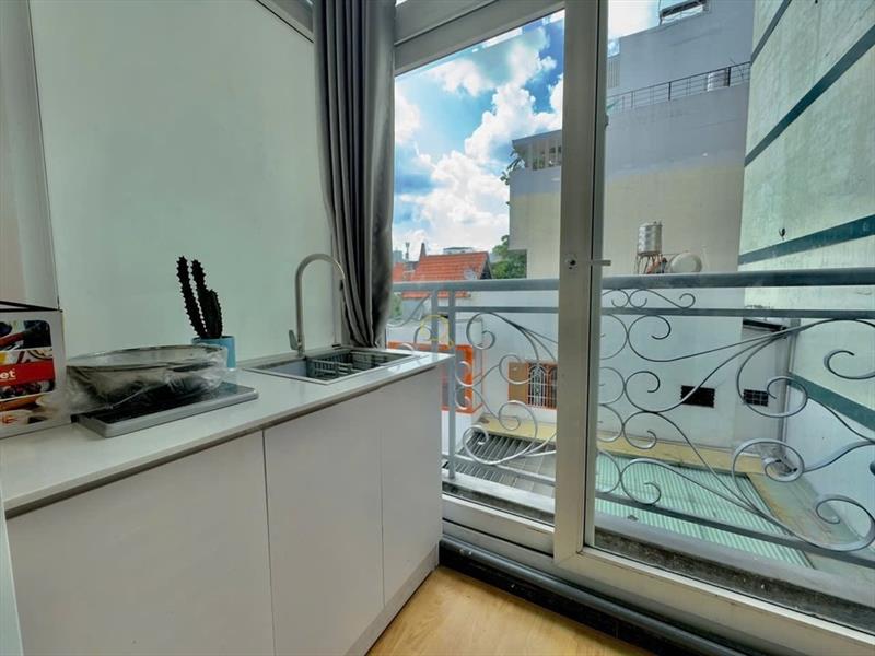 PHÒNG FULLY FURNISHED WITH BALCONY
