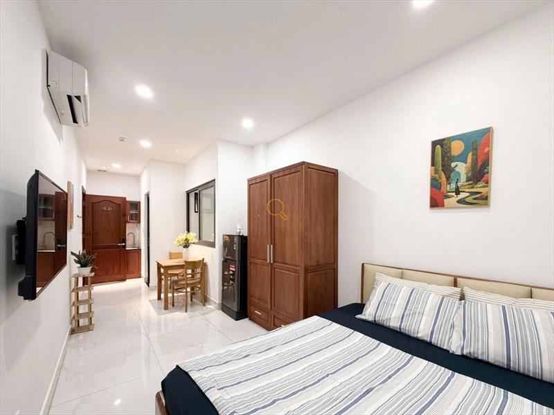 PHÒNG FULLY FURNISHED WITH WINDOW