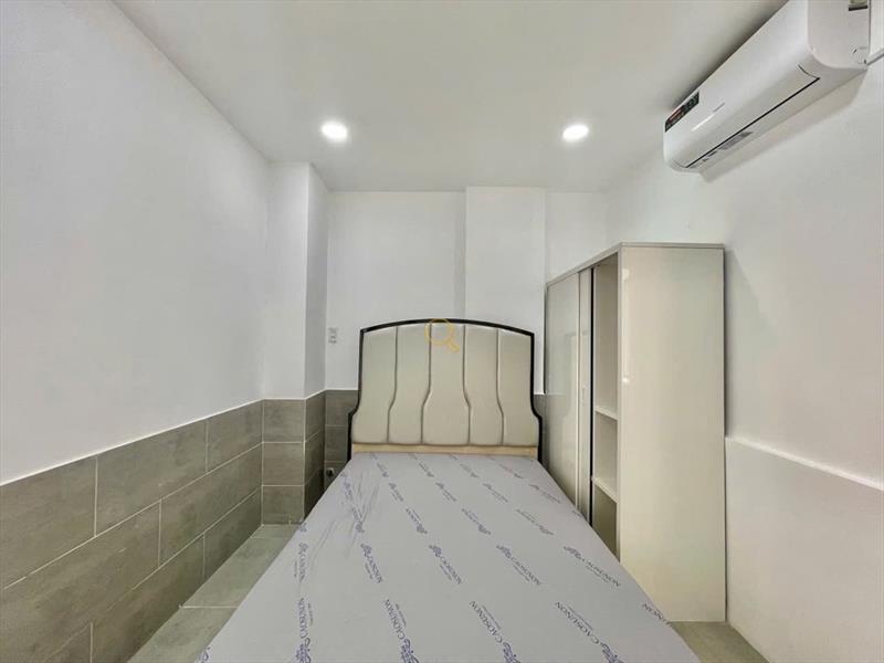 PHÒNG FULLY FURNISHED WITH WINDOW