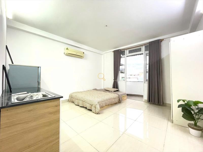 PHÒNG FULLY FURNISHED WITH BALCONY