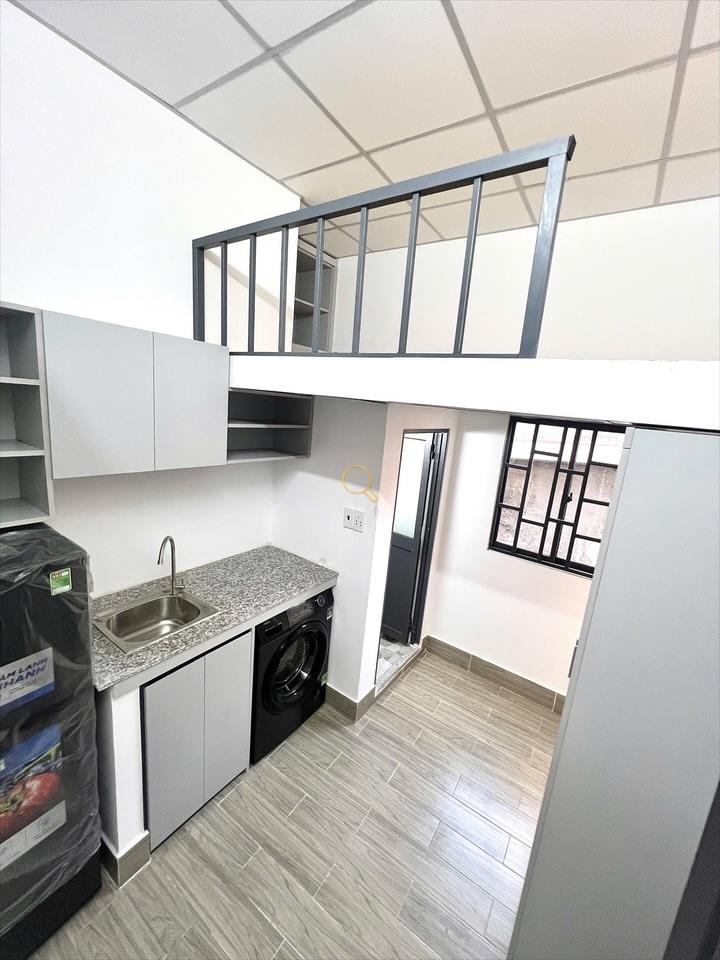 PHÒNG FULLY FURNISHED WITH WINDOW
