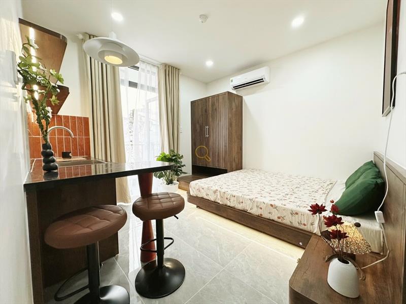 PHÒNG FULLY FURNISHED WITH BALCONY