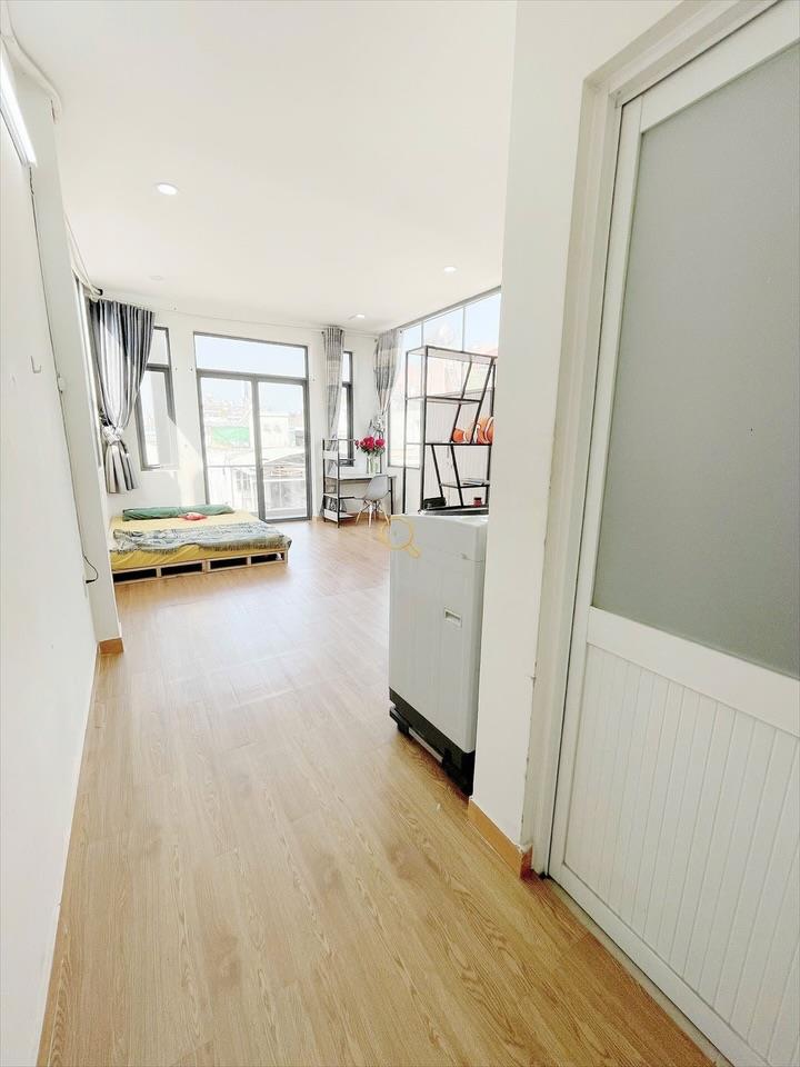 PHÒNG FULLY FURNISHED WITH BALCONY