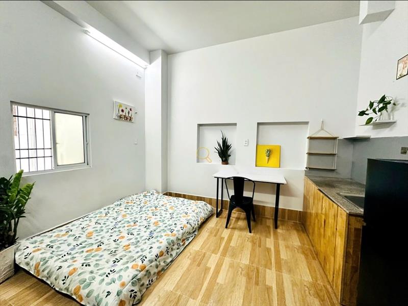 PHÒNG FULLY FURNISHED WITH WINDOW