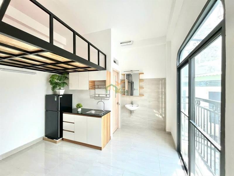 PHÒNG FULL NỘI THẤT CÓ BAN CÔNG