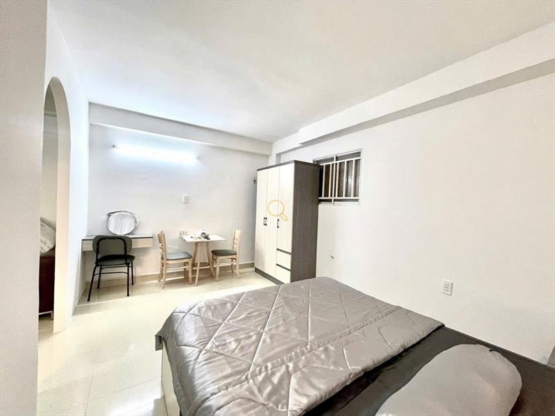 PHÒNG FULLY FURNISHED WITH WINDOW