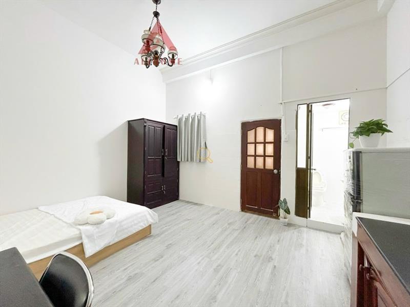 PHÒNG FULL NỘI THẤT CÓ CỬA SỔ