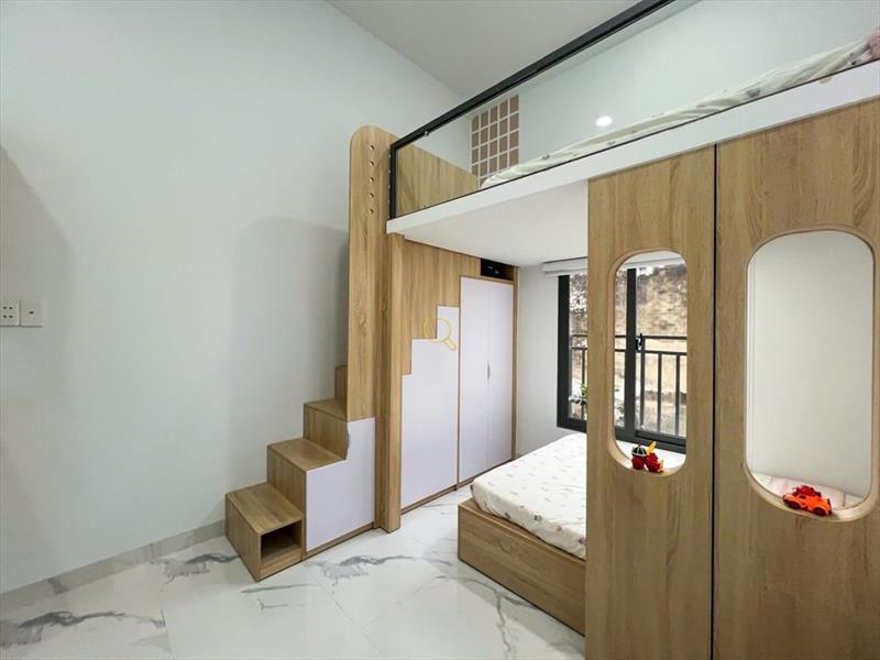 PHÒNG FULLY FURNISHED WITH WINDOW