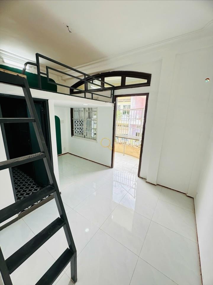 PHÒNG FULLY FURNISHED WITH BALCONY