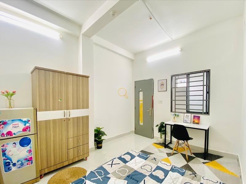 PHÒNG FULLY FURNISHED WITH WINDOW