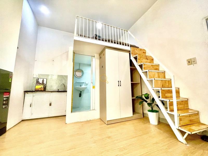PHÒNG FULLY FURNISHED WITH WINDOW